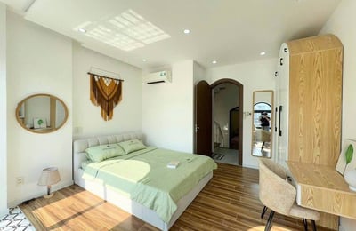 Rent of a furnished 4-storey house with 4 bedrooms, Da Nang, Vietnam